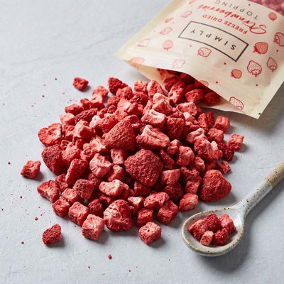 Simply Freeze Dried Strawberries Topping 130g – Dessert & Baking Topping